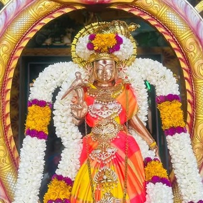 மீனாட்சி அம்மன் திருவுருவம்